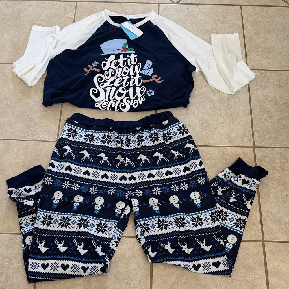 IFFEI Navy and White Let It Snow Pajama Top Size Large New With Tags